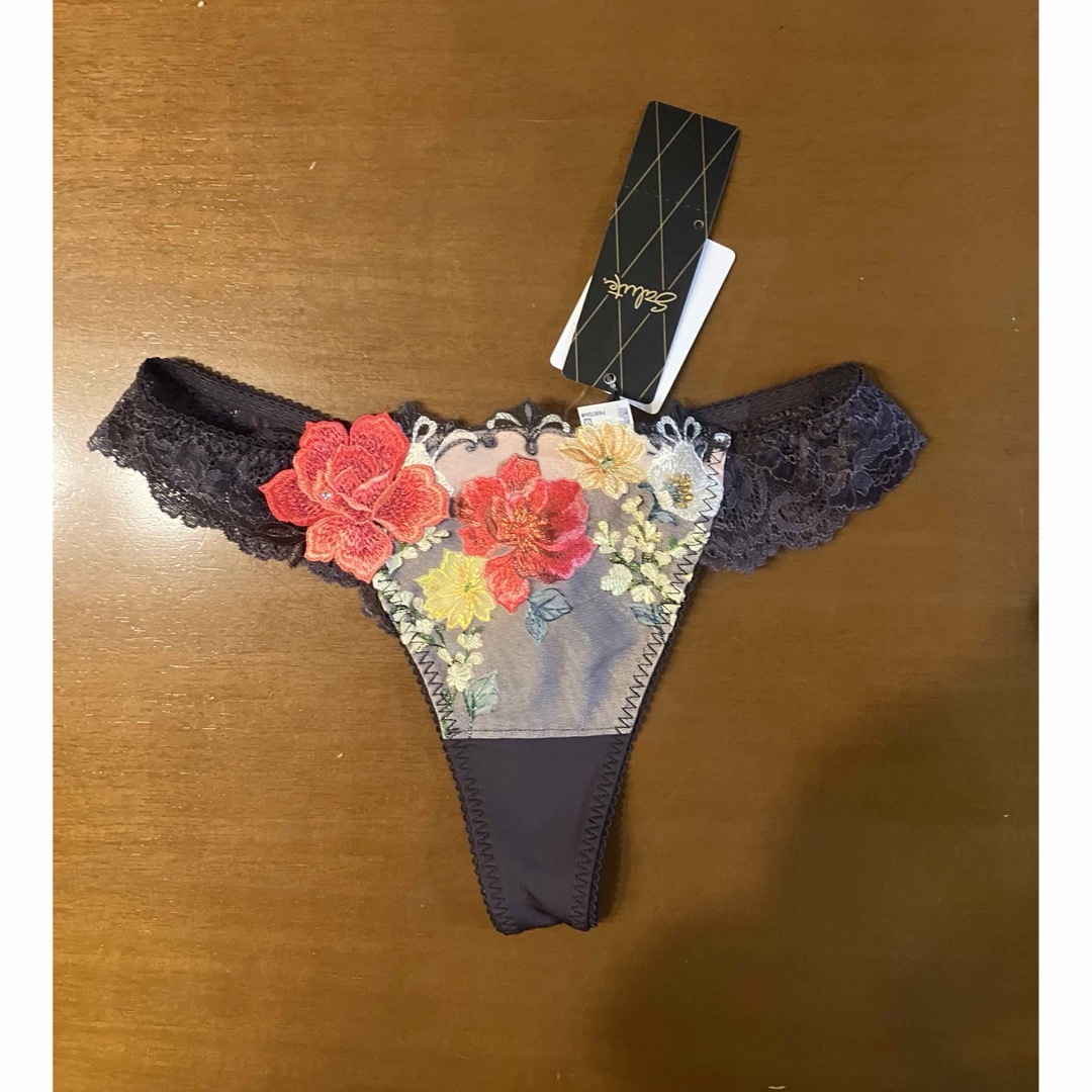 Wacoal - 新品未使用サルート 93グループ B70 VIブラ&ショーツ&ソング