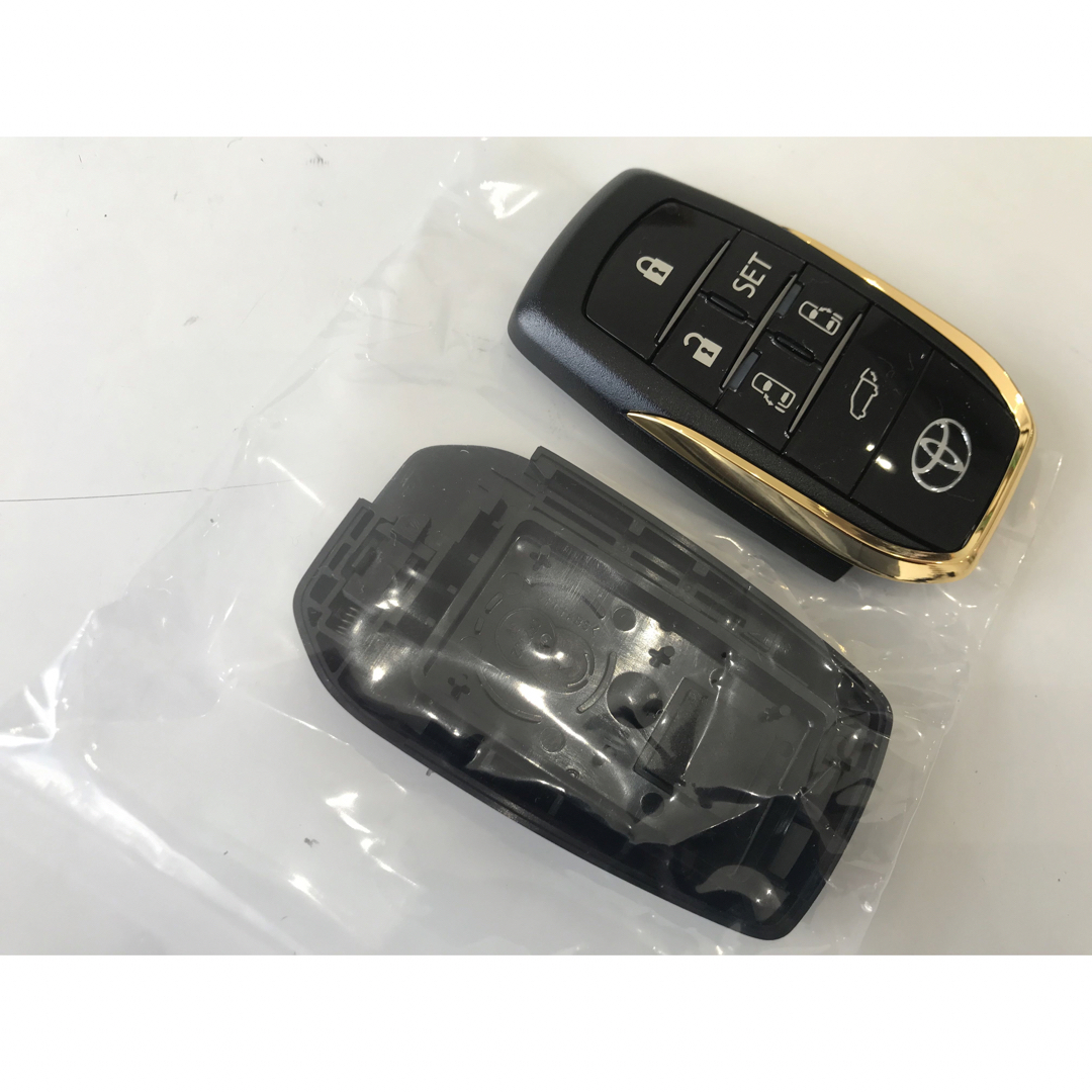トヨタ純正30系ヴェルファイア ゴールデンアイズ スマートキーカバー