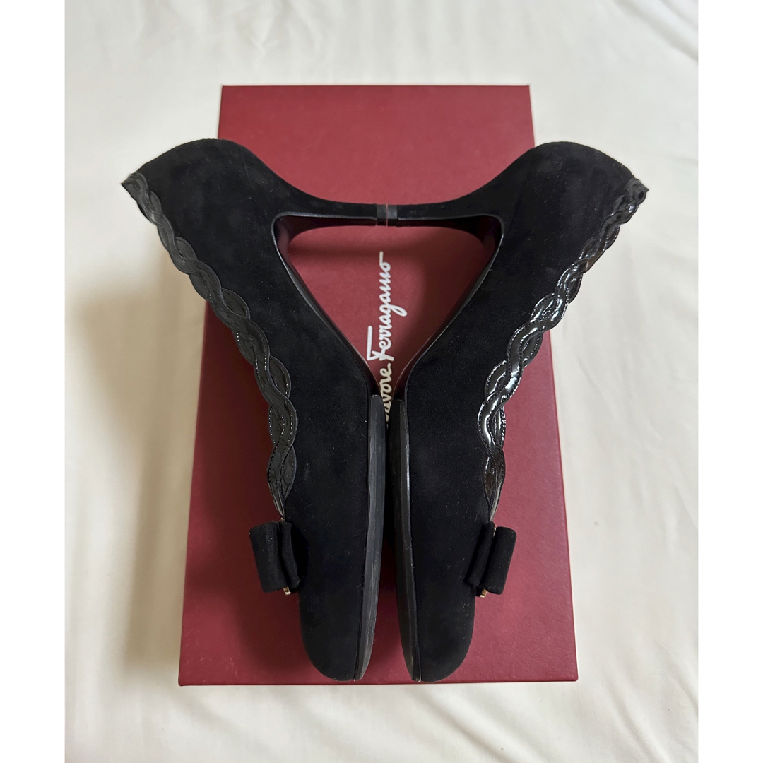 Salvatore Ferragamo - サルヴァトーレ フェラガモ ヴァラリボン