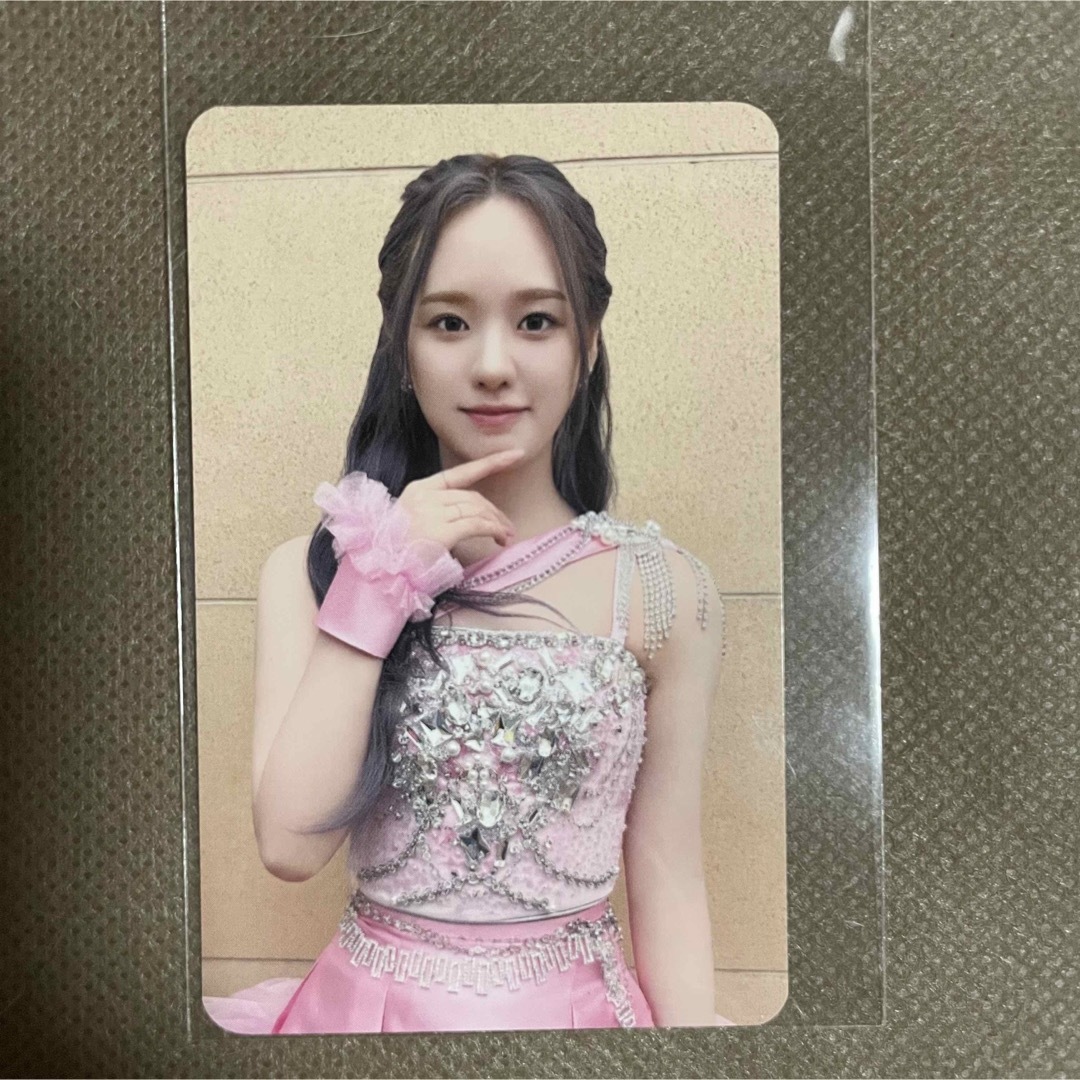 NiziU - NiziU 会場限定トレカ リオの通販 by ♡｜ニジューならラクマ