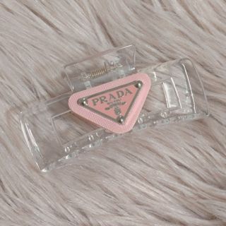 PRADA（ヘアアクセサリー ・ ピンク/桃色系）のフリマアイテム一覧
