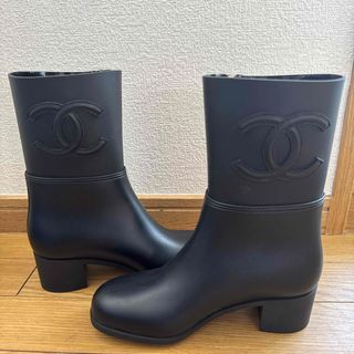 CHANEL - 値下げ！新品未使用 シャネル レインブーツ38 ジェニー着用