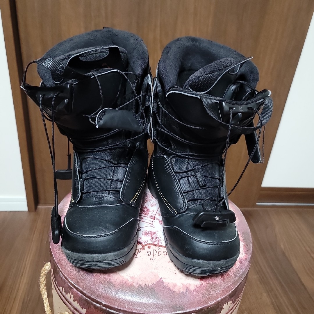 SALOMON - サロモンスノーボードブーツ23.5の通販 by きょん's shop