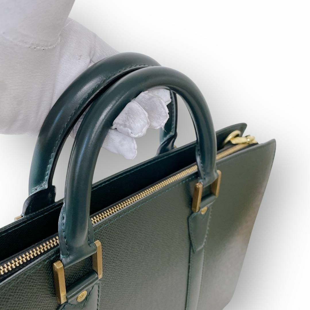 ルイヴィトン タイガ ポルトドキュマンロザン エピセア ビジネスバッグ