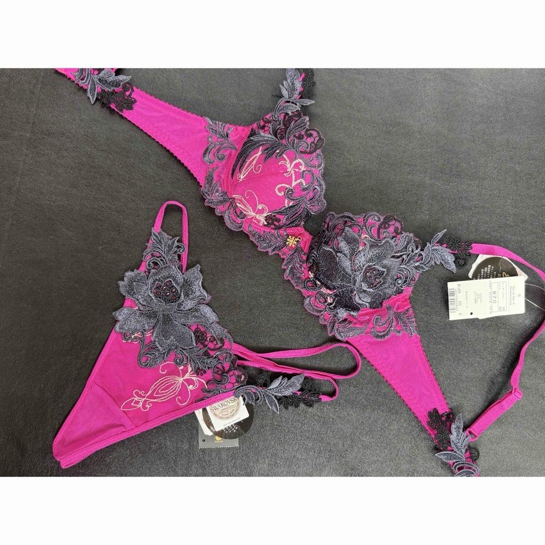 Wacoal - サルート 78グループ 歌舞伎 B70&ソングM VI 店舗限定