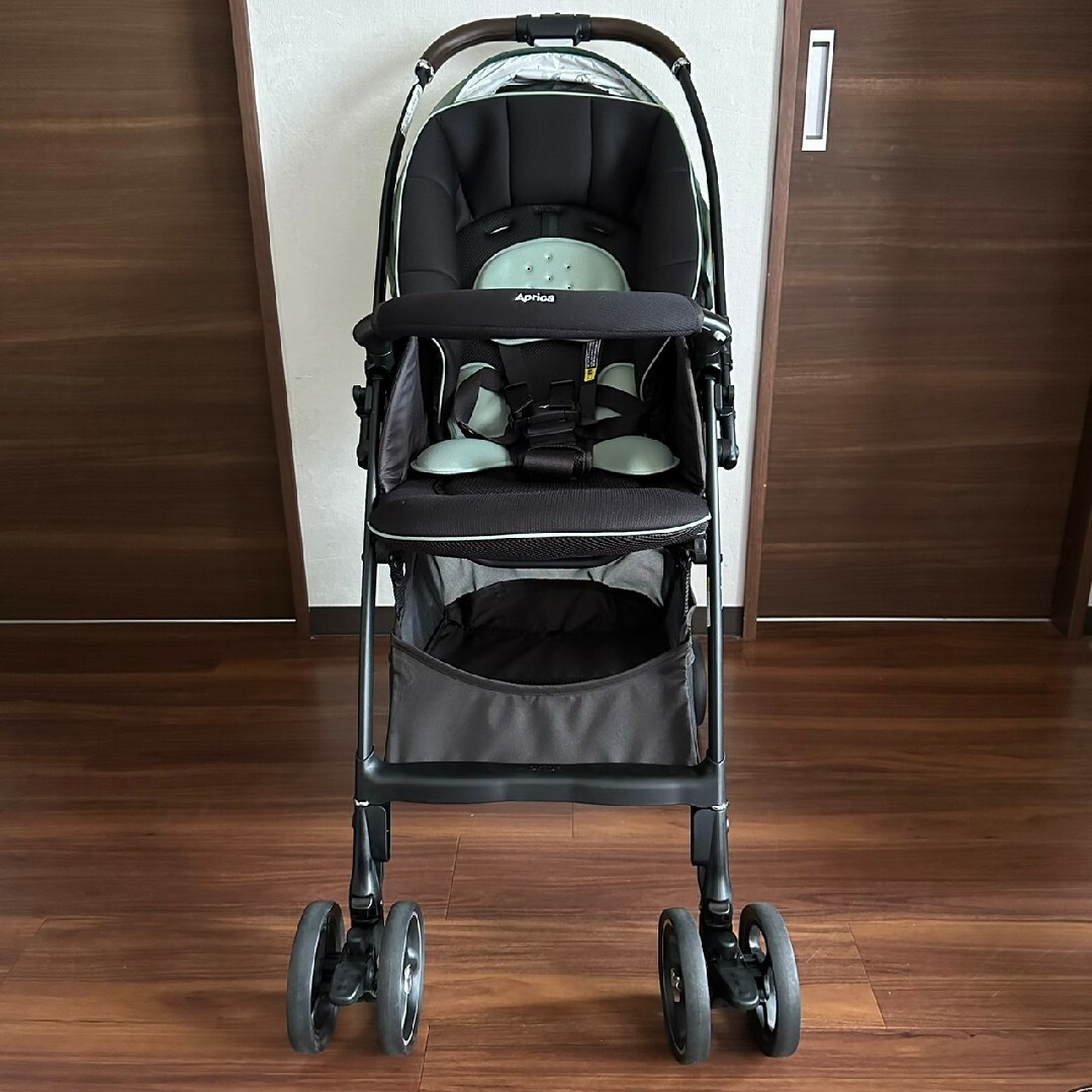 Aprica - 超美品 限定モデル アップリカ ラクーナクッション AE