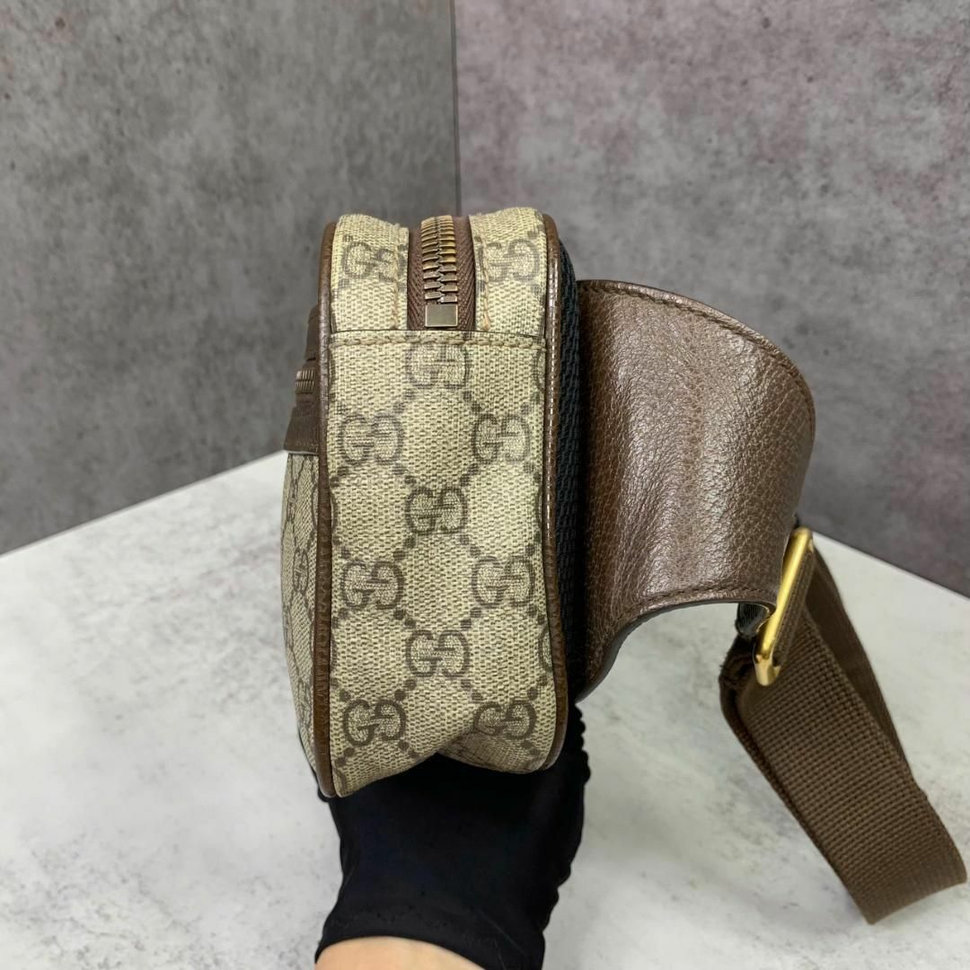 GUCCI - 極美品 GUCCI グッチ ボディバッグ ウエストポーチ メンズの