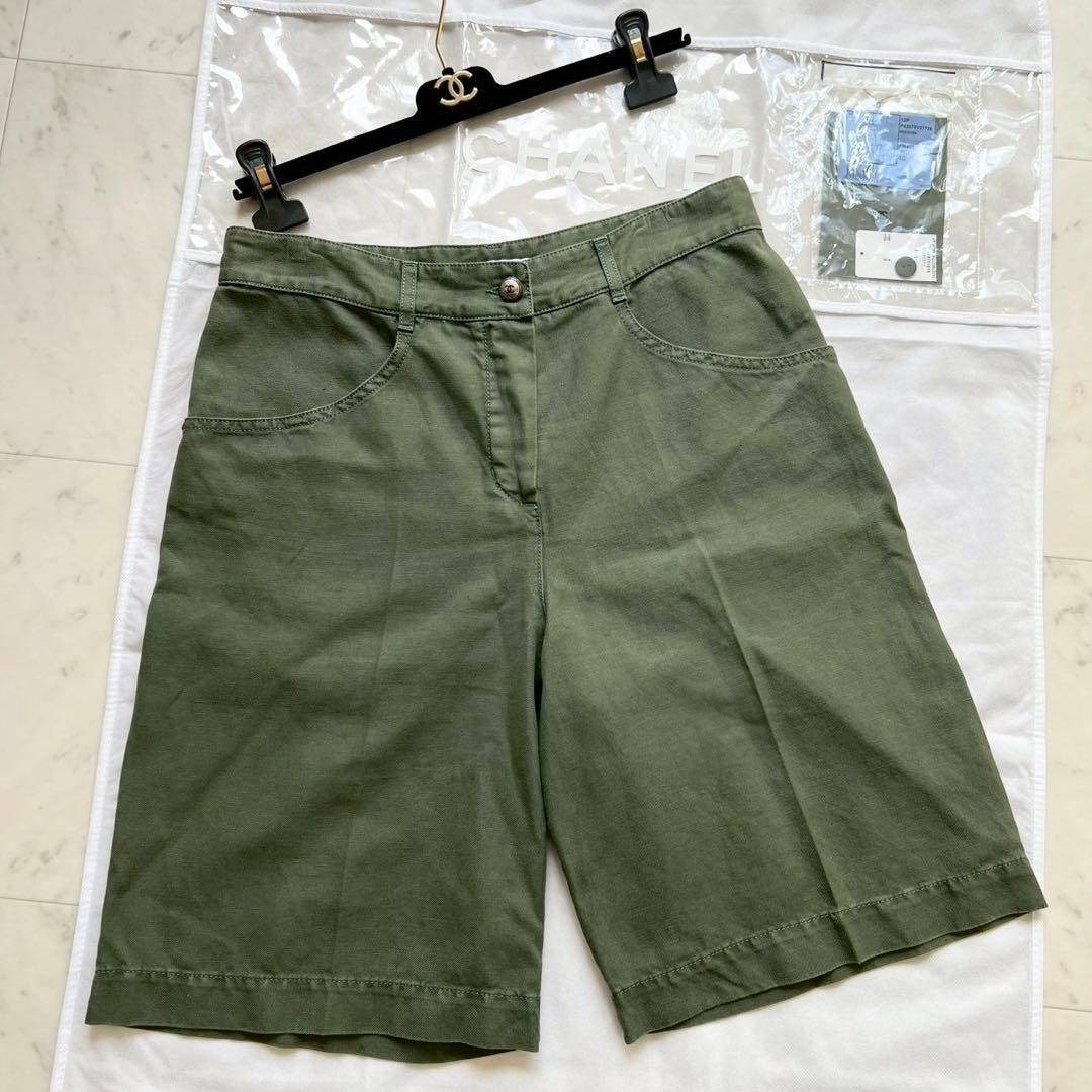 付属品付 CHANEL ココマークメタルボタン ハーフパンツ カーキ 40