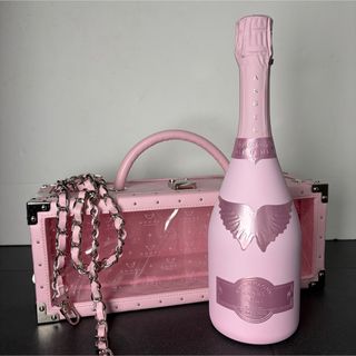 シャンパン/スパークリングワイン (ピンク/桃色系)のフリマアイテム一覧