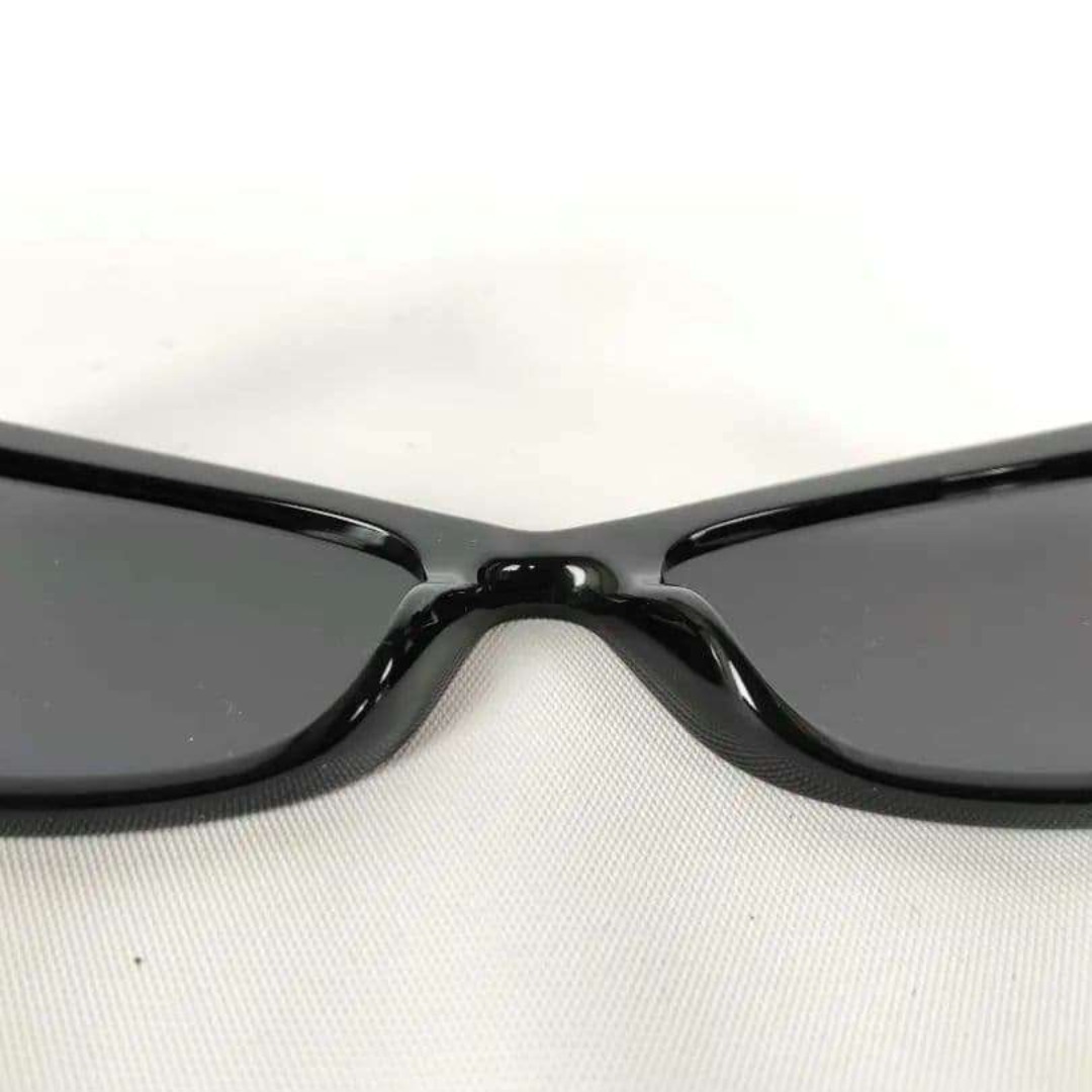 美品 SWAROVSKI クリスタル装飾サングラス ケース付 d30 美品