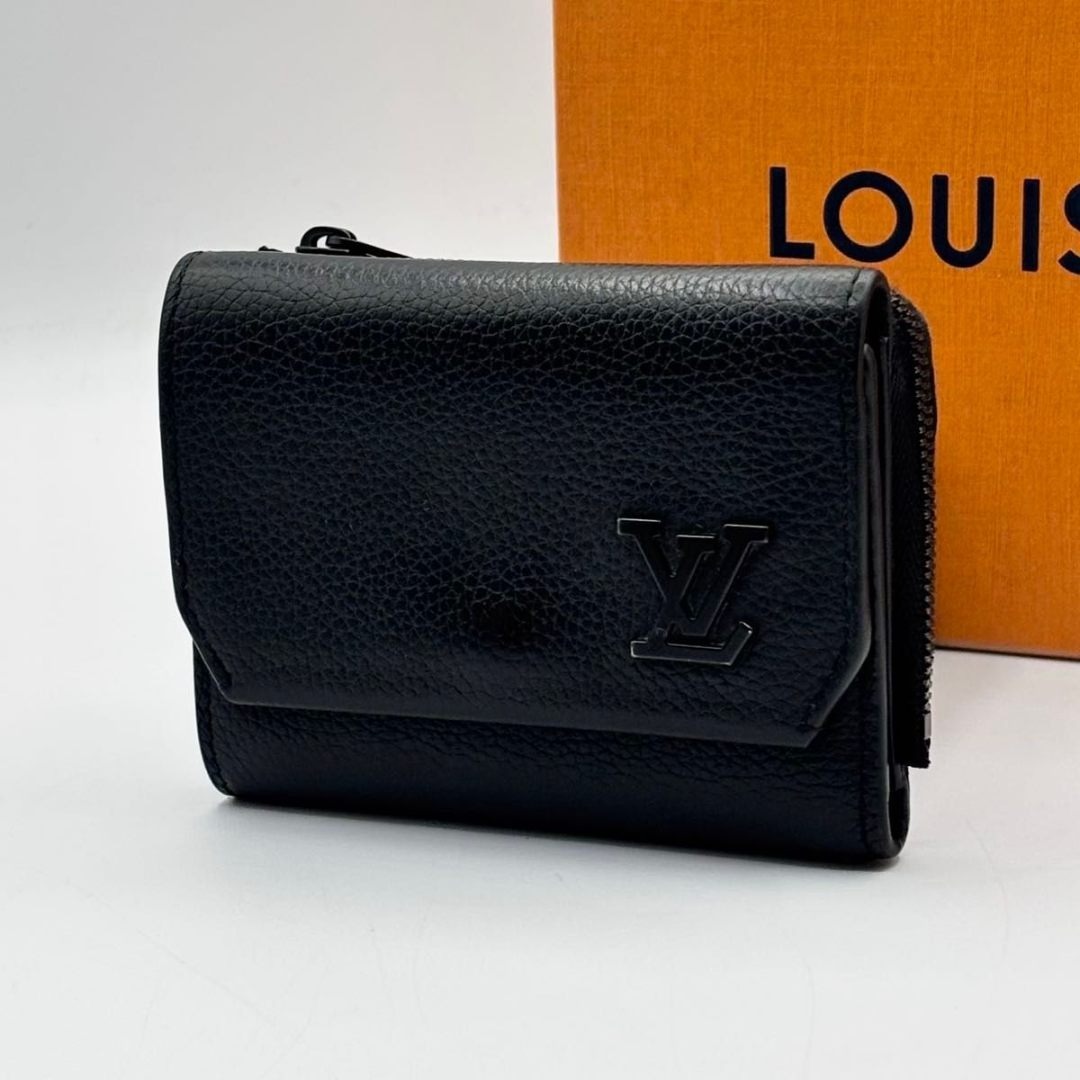 LOUIS VUITTON - 極美品 IC 現行 人気 ルイヴィトン パイロット 黒 三