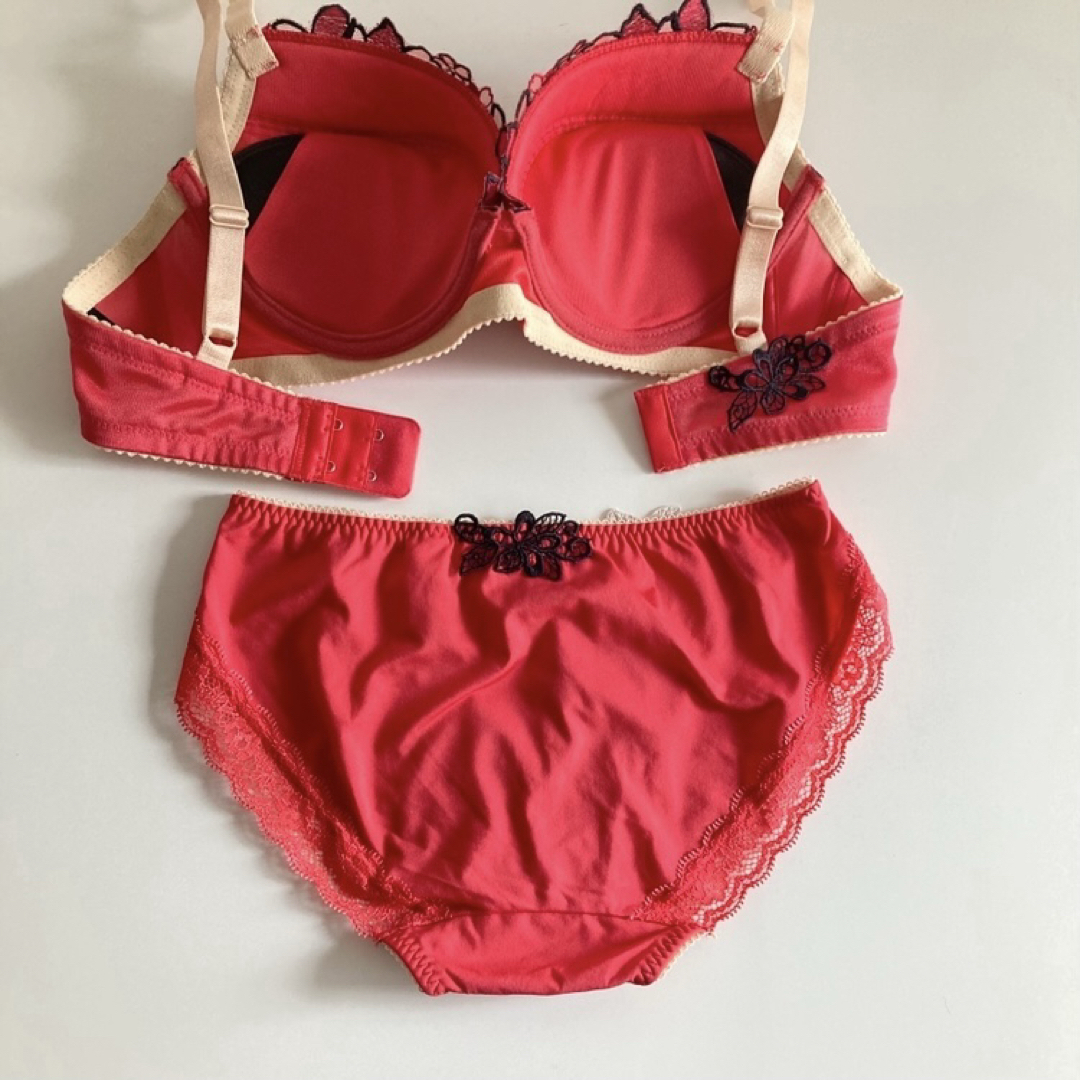 サルート プラダを着た悪魔 E70/M RE 96 リボンブラ ノーマルショーツ