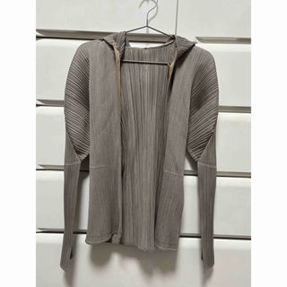 PLEATS PLEASE ISSEY MIYAKE（パーカー）のフリマアイテム一覧