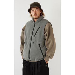 FAT（ダウンベスト）のフリマアイテム一覧