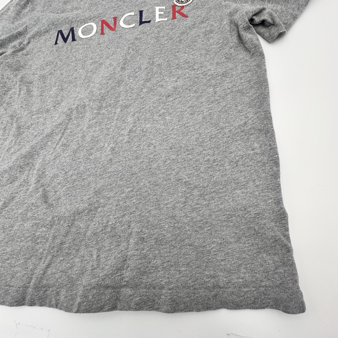 MONCLER - MONCLER（モンクレール） ロゴプリント 半袖Tシャツ グレー