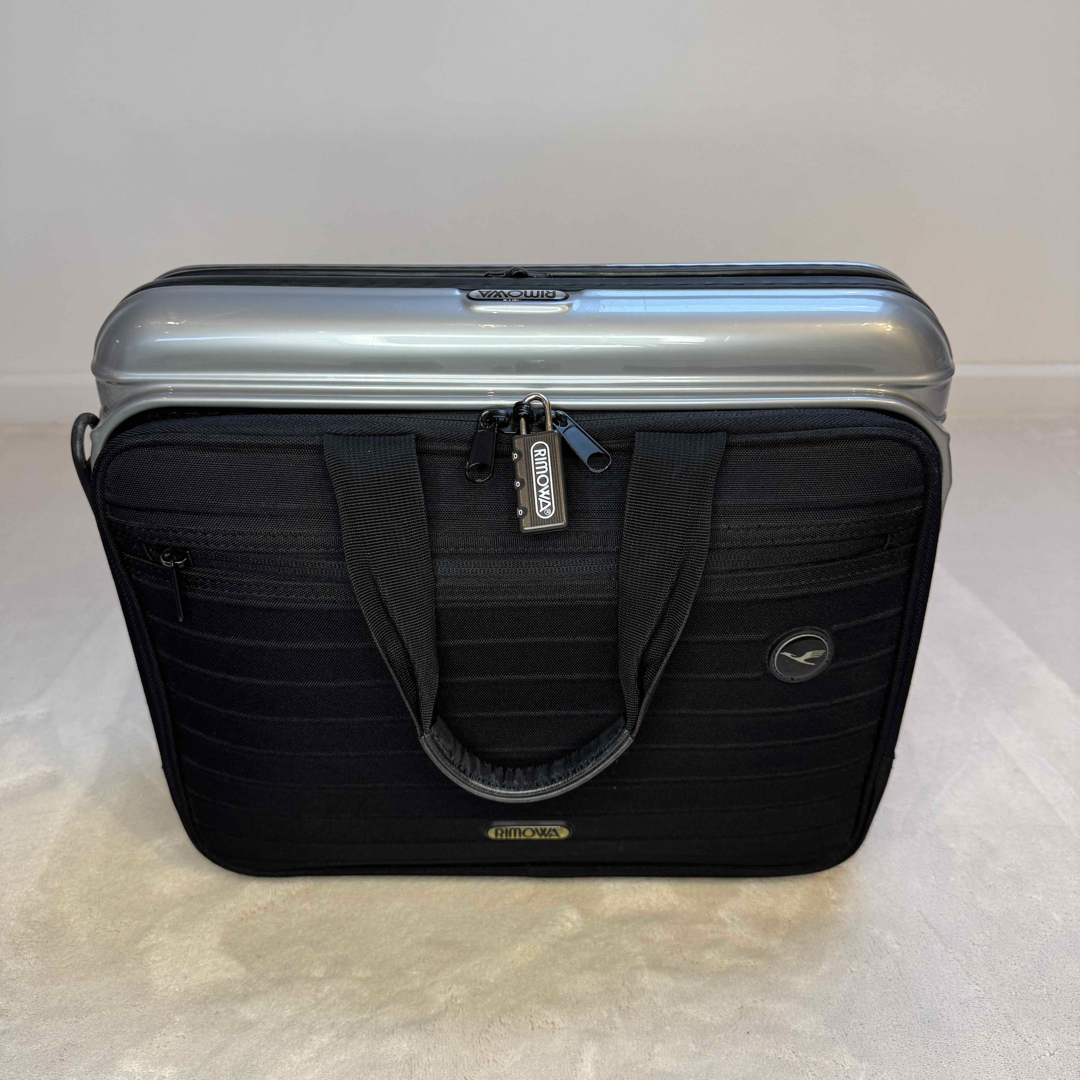 RIMOWA - RIMOWA Lufthansa ノートブックケース 16L シルバー 付属品有
