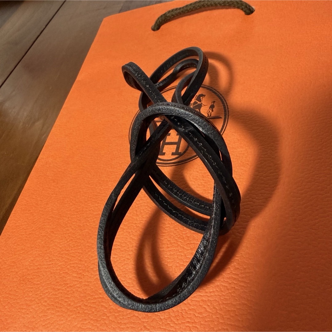 エルメス HERMES ラニエール 黒 ブラック 希少 革紐 ネックレスの通販