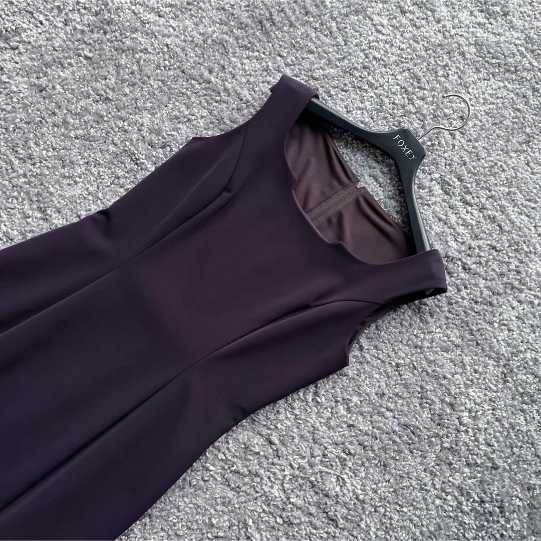 FOXEY - FOXEY NY 40 ダークパープル デコルテカット ワンピースの通販