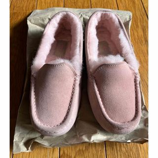 UGG（ピンク/桃色系）のフリマアイテム一覧