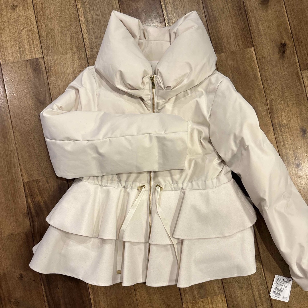 やまだ屋 - 値下げ！新品Vin FENNEL フリルペプラムダウンコートの通販