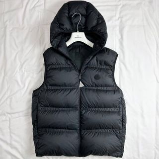 MONCLER - もりりん様MONCLER VANOISE ダウンベストの通販 by たけ's