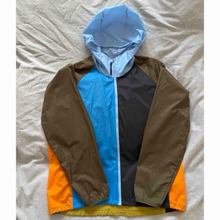 UNIQLO - タグ付き未使用ユニクロ マルニ ポケッタブルパーカーの通販