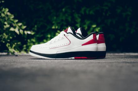 国内5月21日発売予定】 ナイキ エアジョーダン2 レトロ ロー ホワイト