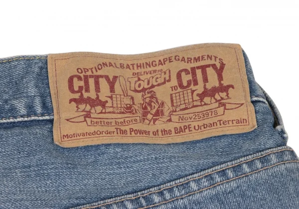 アベイシングエイプA BATHING APE バックポケット刺繍デザインデニム
