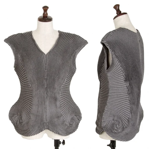 イッセイミヤケISSEY MIYAKE 3Dスチームストレッチスパイラルプリーツ