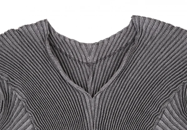 イッセイミヤケISSEY MIYAKE 3Dスチームストレッチスパイラルプリーツ