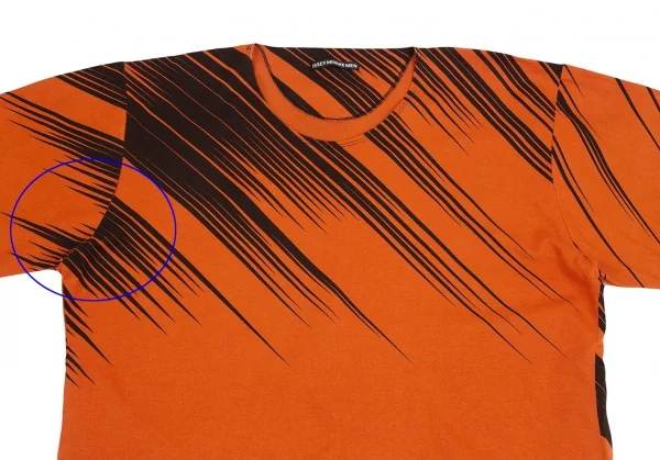 イッセイミヤケ メンISSEY MIYAKE MEN ギザギザラインプリントTシャツ