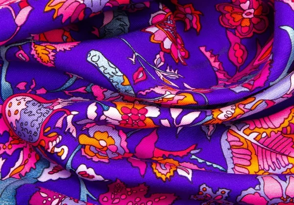 エルメスHERMES カレ90 眩惑のインド スカーフ 紫他 (K-126969)