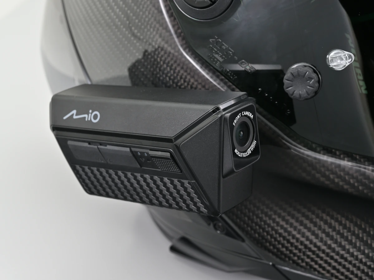 新製品】ヘルメットに装着できるドラレコ！ 自動電源ON/OFF機能を持つ