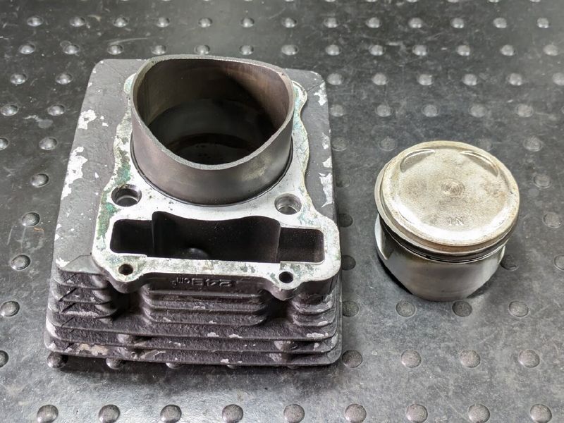 ウェビックガレージセール | □ホンダ XR250R 純正 シリンダー