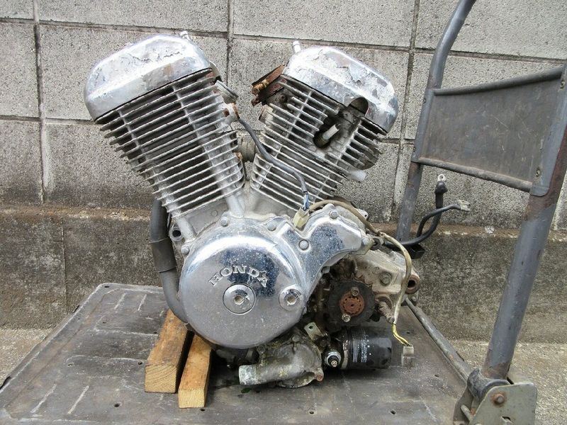 ウェビックガレージセール | スティード400☆NC26☆エンジン本体 ク