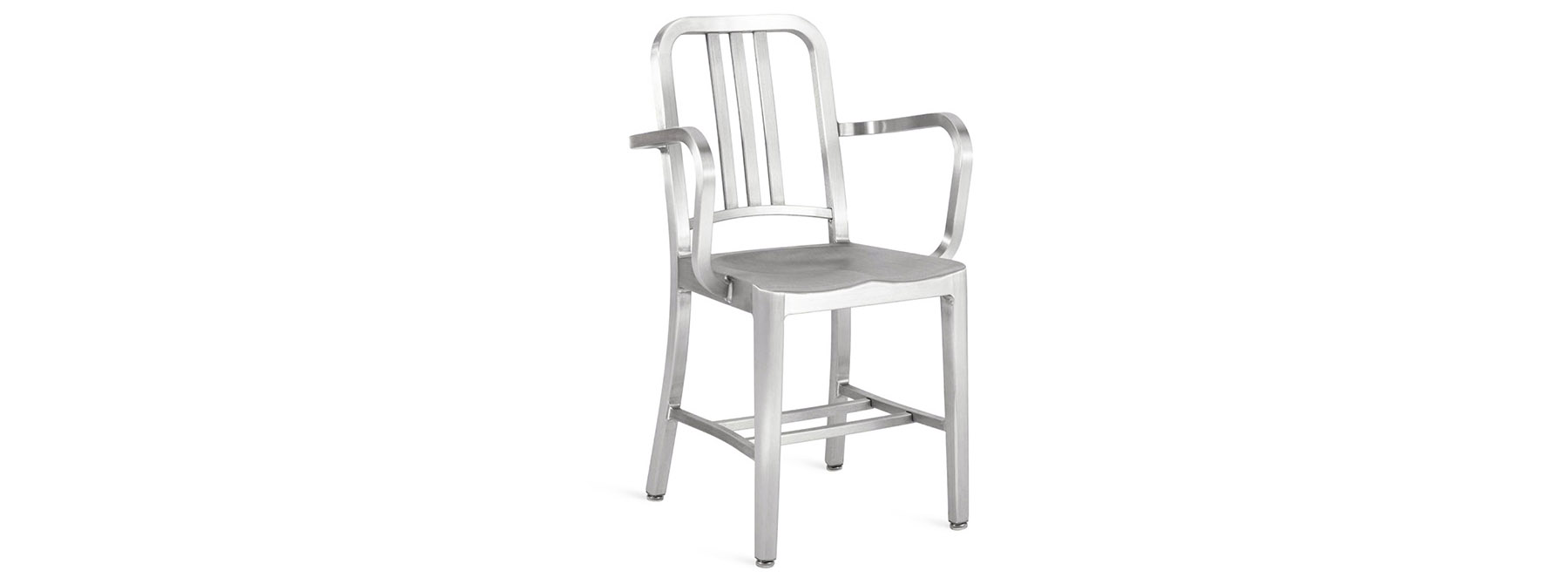 emecoのアルミチェア海軍でも採用された質実剛健なエメコチェア