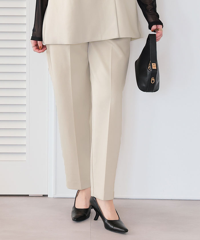 ストレッチ美脚テーパードタックパンツ | titivate