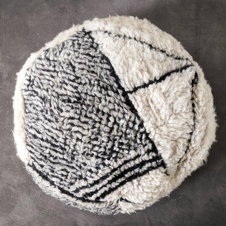 モロッコラグ ベニワレンのプフ60㎝×20㎝「モロッコインテリアのHibou