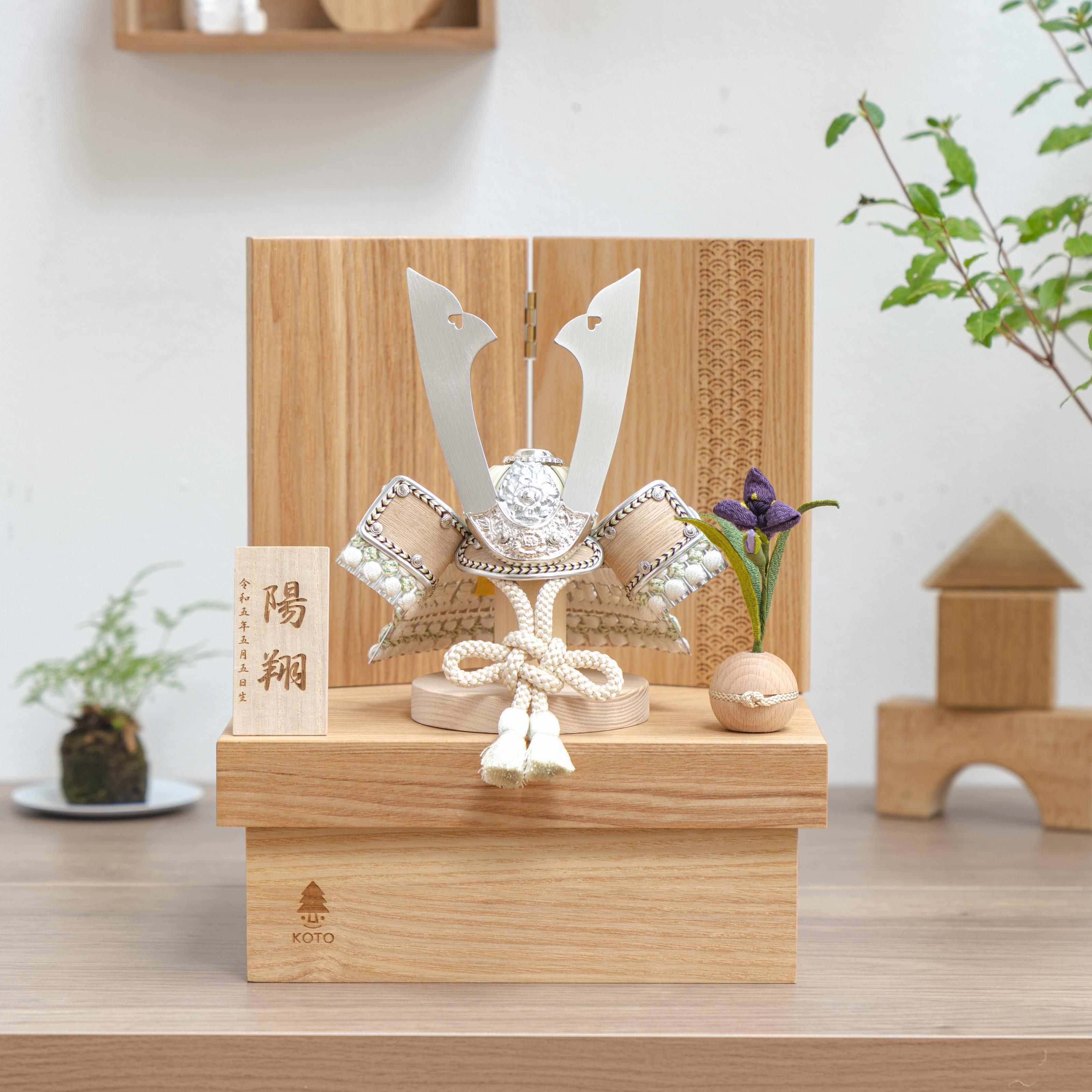 コンパクトでかわいい「ことのオリジナル兜」