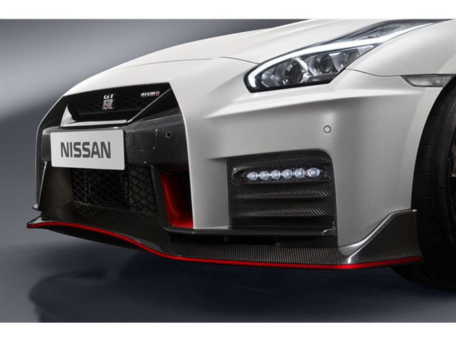 日産GT-R NISMOが2017年モデルに進化 - 価格.com
