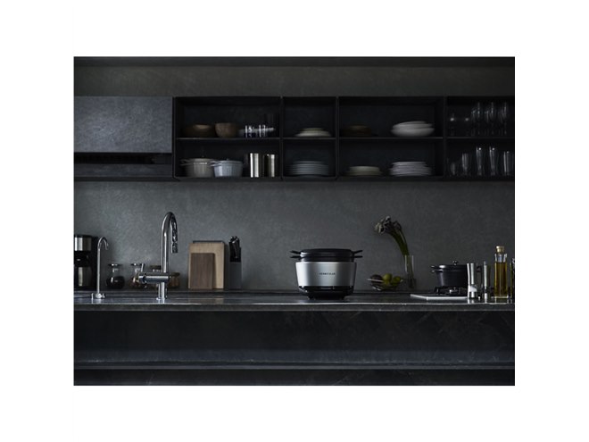 鋳物ホーロー鍋ブランドが開発した究極の炊飯器「バーミキュラ ライ