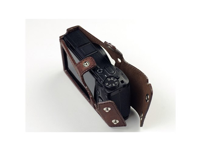 ユリシーズ 、「RICOH GR III」専用のシンプルなレザーケース - 価格.com