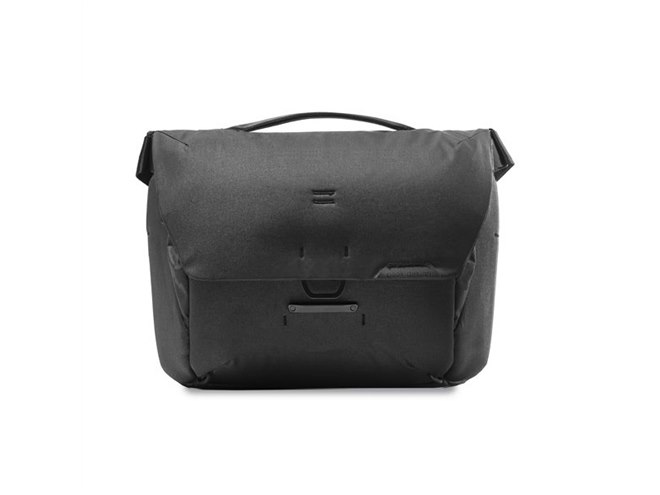 Peak Design、13型ノートPCも収納できる「エブリデイ メッセンジャー