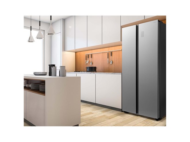 AQUA、庫内を縦に2分割した「Side by Side」採用の475L冷凍冷蔵庫