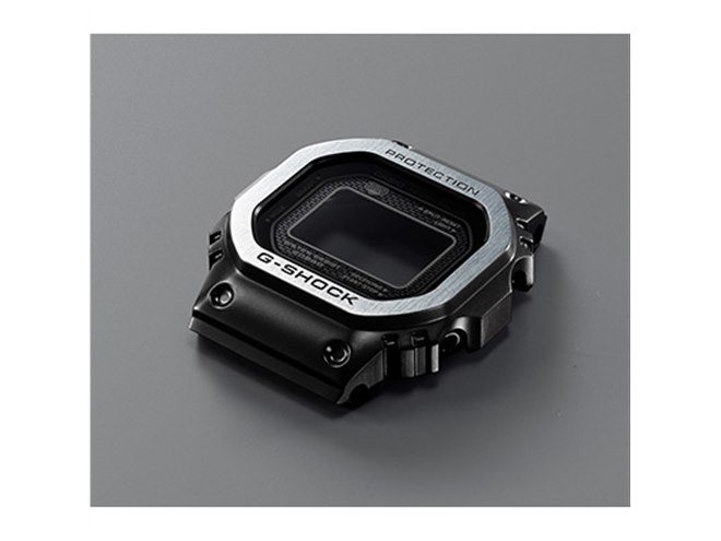 スマホ連携、“黒のフルメタル G-SHOCK”「GMW-B5000MB」が本日3/11発売