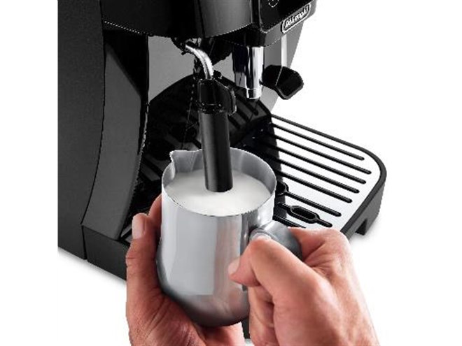 タッチ操作対応のコーヒーマシン「デロンギ マグニフィカ スタート」が