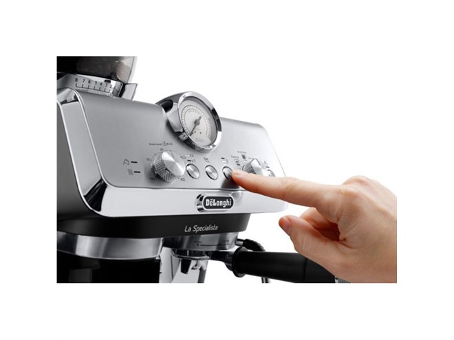 デロンギ「グラインダー付き エスプレッソ・カプチーノメーカー」が