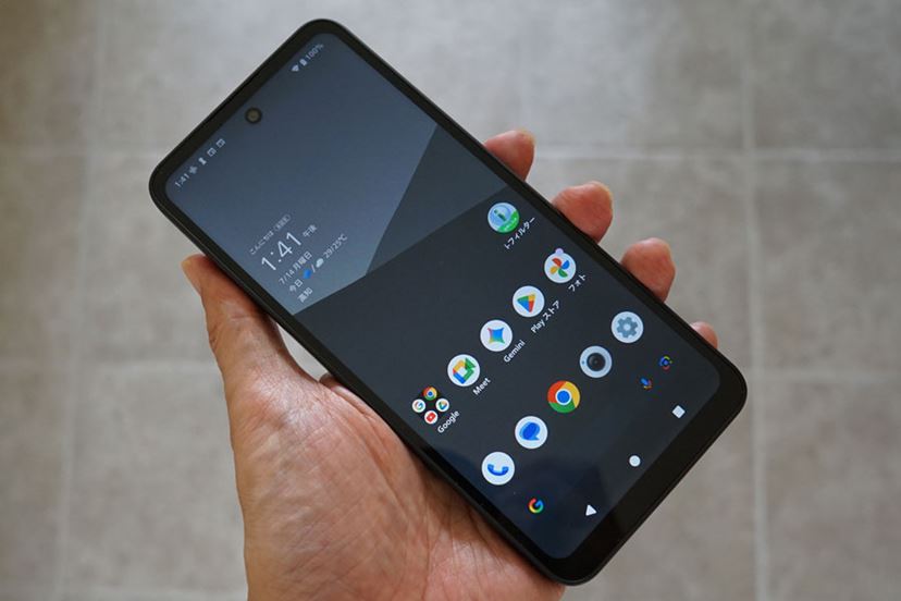 安価なタフネス！ AIも使えるお手軽スマホ「AQUOS wish5」レビュー