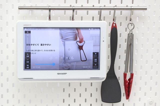 シャープ AQUOSポータブル 2T-C12AP-W [ホワイト系] 価格比較 - 価格.com