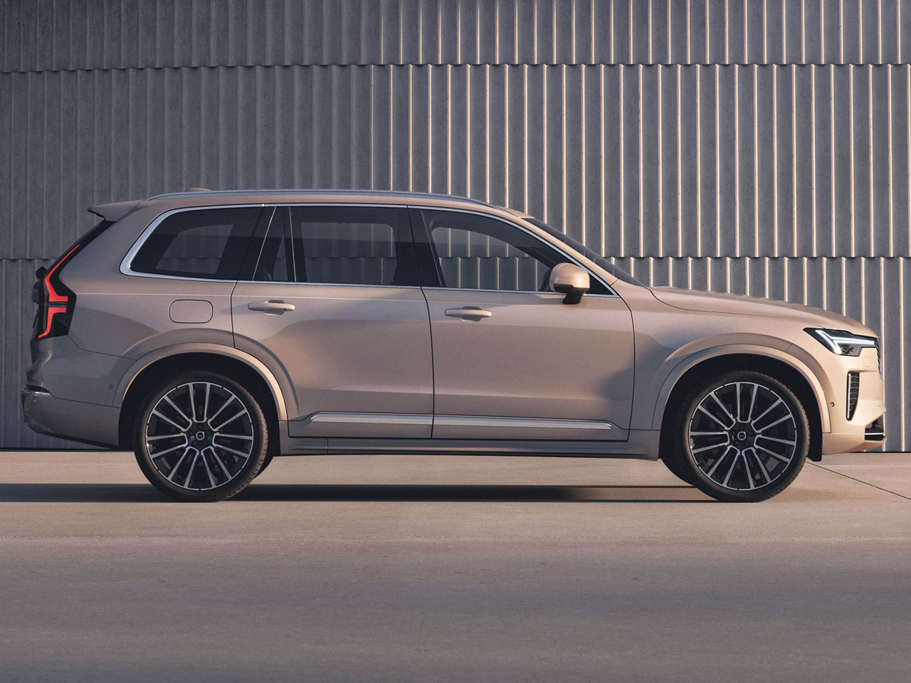 ボルボ XC90の価格・新型情報・グレード諸元 価格.com